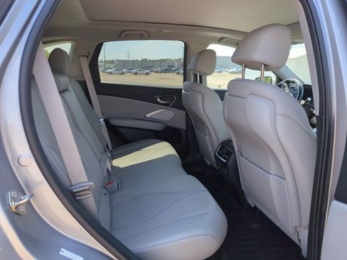 Used 2019 Acura RDX w/ Technology Package AWD/4WD image 17