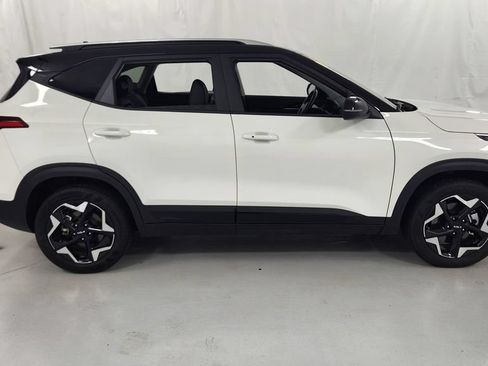 Used 2026 Kia Seltos S AWD/4WD image 2