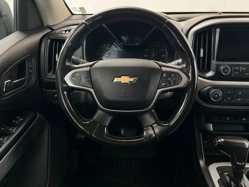 Used 2017 Chevrolet Colorado LT w/ LT Convenience Package RWD image 13