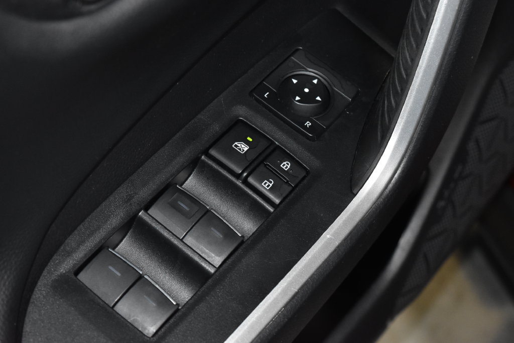 Used 2024 Toyota RAV4 Adventure AWD/4WD image 5
