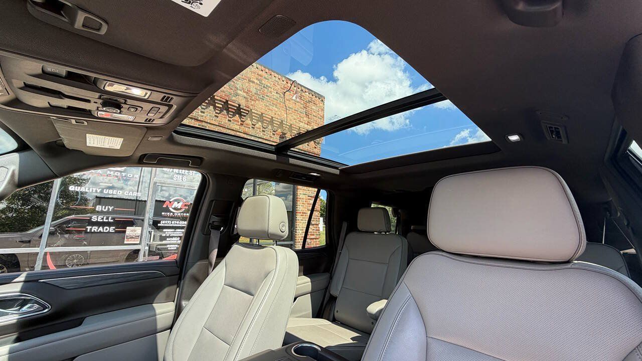 Used 2021 GMC Yukon SLT w/ SLT Luxury Package AWD/4WD image 13