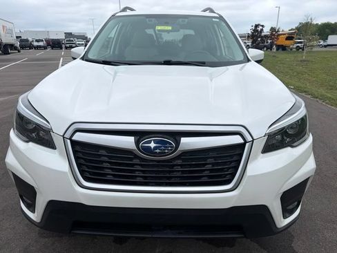 Used 2021 Subaru Forester Premium AWD/4WD image 3