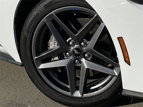 Used 2024 Ford Mustang GT Premium image 8