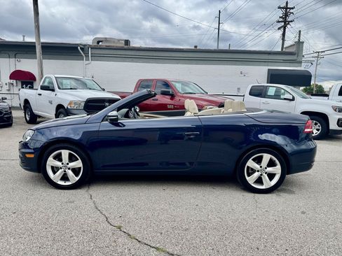 Used 2012 Volkswagen Eos Lux FWD image 7