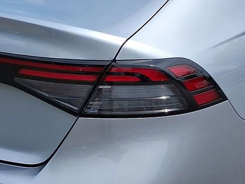 Used 2025 Honda Accord SE image 12