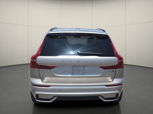 Used 2025 Volvo XC60 B5 Core AWD/4WD image 6