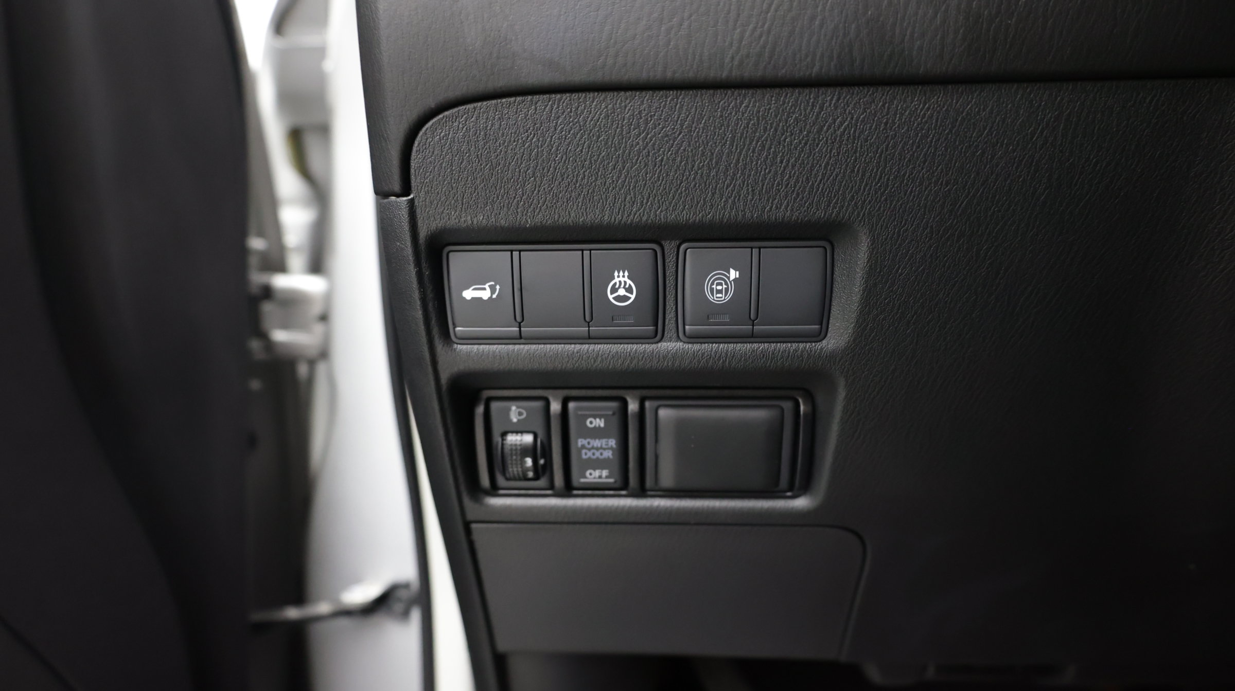 Used 2018 INFINITI QX80 4WD w/ Driver Assistance Package image 33
