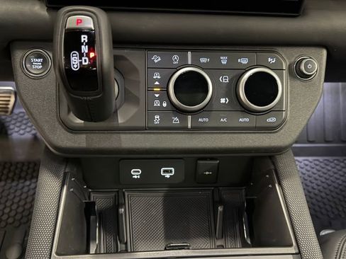 Used 2024 Land Rover Defender 110 Carpathian Edition AWD/4WD image 16