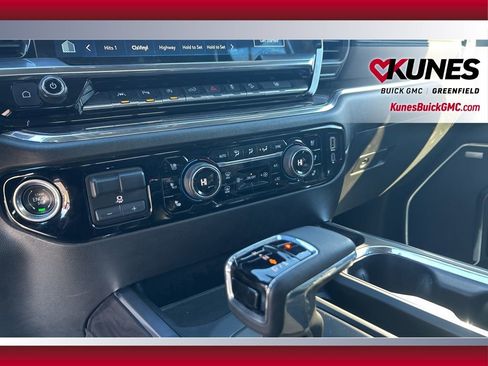 Used 2024 Chevrolet Silverado 1500 LTZ image 28