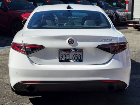 Used 2024 Alfa Romeo Giulia Sprint RWD image 28