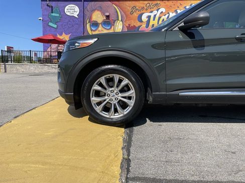 Used 2022 Ford Explorer XLT w/ Equipment Group 202A AWD/4WD image 9