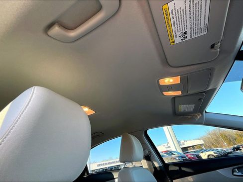 Used 2022 Kia Forte LXS w/ LXS Technology Package image 22