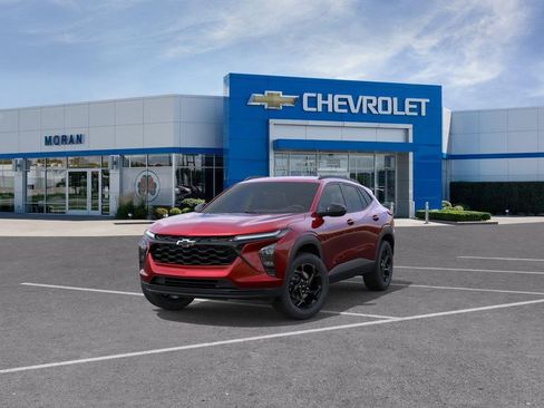 New 2026 Chevrolet Trax LT w/ Driver Confidence Package FWD image 8