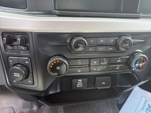 Used 2024 Ford F250 XL w/ XL Chrome Package AWD/4WD image 17