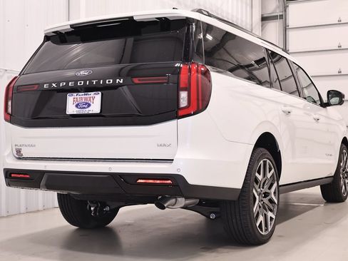 New 2027 Ford Expedition Max Platinum w/ Platinum Ultimate Package AWD/4WD image 9