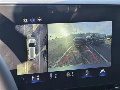 New 2026 Chevrolet Equinox LT w/ Safety and Technology Package image 11