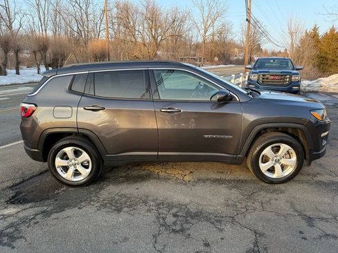 Used 2018 Jeep Compass Latitude w/ Popular Equipment Group image 8