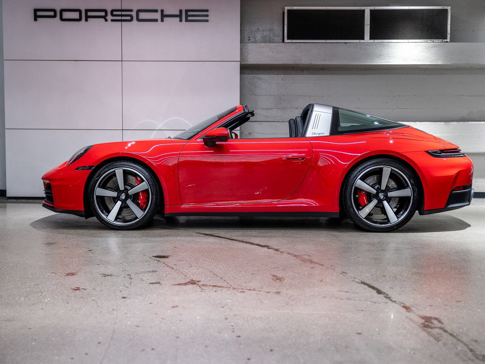 Certified 2026 Porsche 911 Targa 4S AWD/4WD image 2