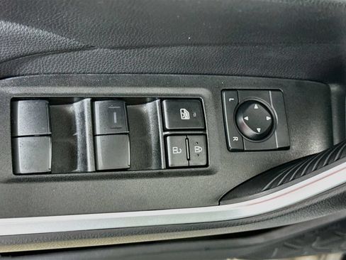 Used 2025 Toyota RAV4 LE AWD/4WD image 18