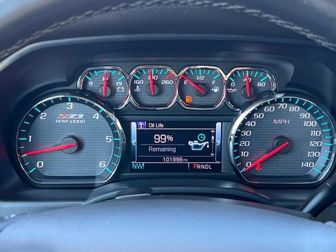 Used 2018 Chevrolet Silverado 1500 LT w/ All Star Edition AWD/4WD image 23