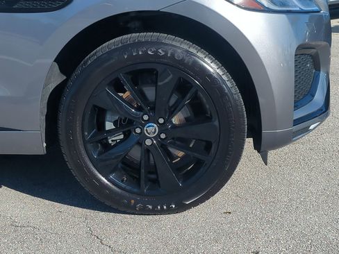 Used 2024 Jaguar F-PACE R-Dynamic S image 11