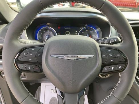 New 2026 Chrysler Pacifica Limited w/ S Appearance Package FWD image 15