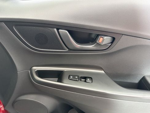 Used 2022 Hyundai Kona SE FWD image 30