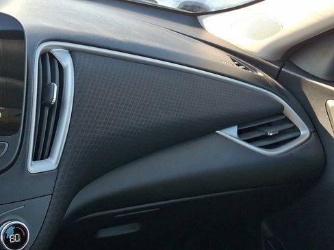 Used 2024 Chevrolet Malibu LT image 31