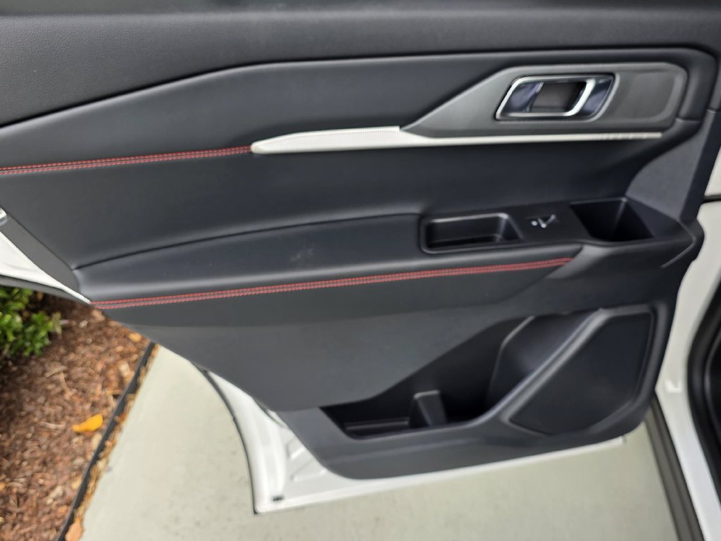 Used 2026 Ford Explorer ST-Line RWD image 35