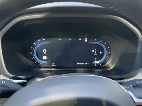 Used 2025 Volvo XC60 B5 Plus image 48