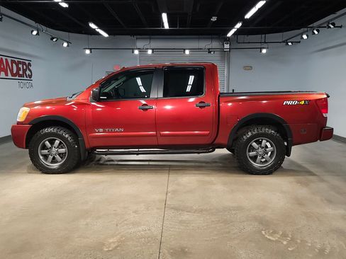 Used 2015 Nissan Titan PRO-4X AWD/4WD image 4