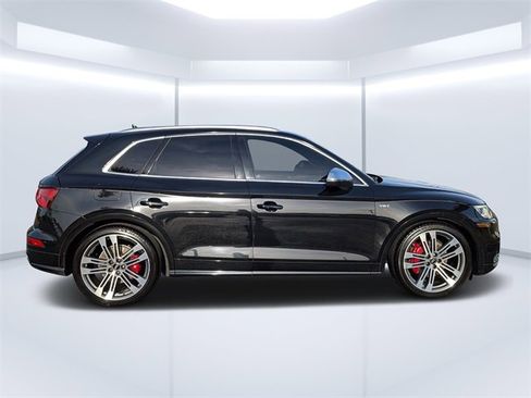 Used 2018 Audi SQ5 Premium Plus w/ S Sport Package image 2