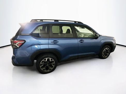 Used 2025 Subaru Forester Premium image 10