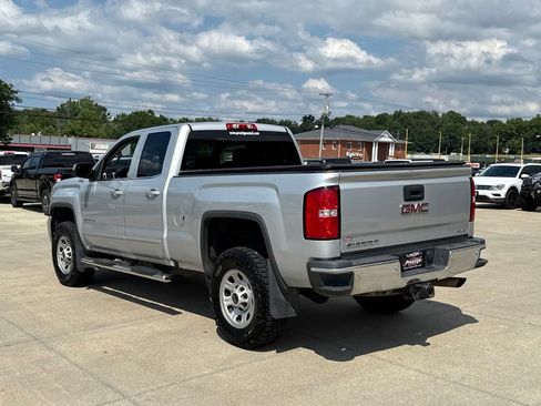 Used 2018 GMC Sierra 2500 SLE w/ Snow Plow Prep Package AWD/4WD image 4