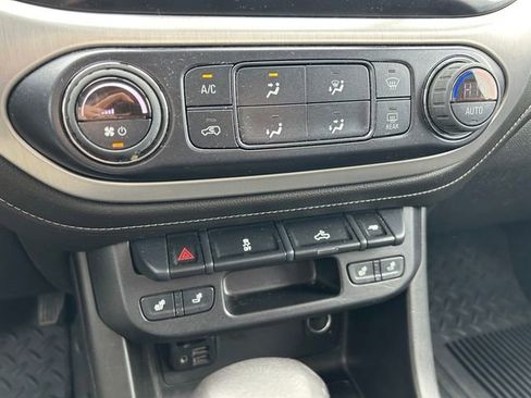 Used 2022 GMC Canyon Elevation w/ Elevation Premium Package RWD image 22