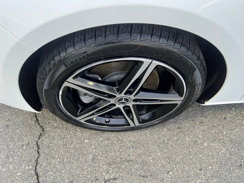 Used 2021 Mercedes-Benz A 220 4MATIC w/ Premium Package image 11