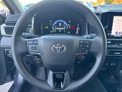 Used 2025 Toyota Camry LE image 14