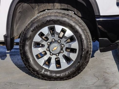 Used 2025 Chevrolet Silverado 2500 Custom w/ Custom Value Package AWD/4WD image 11