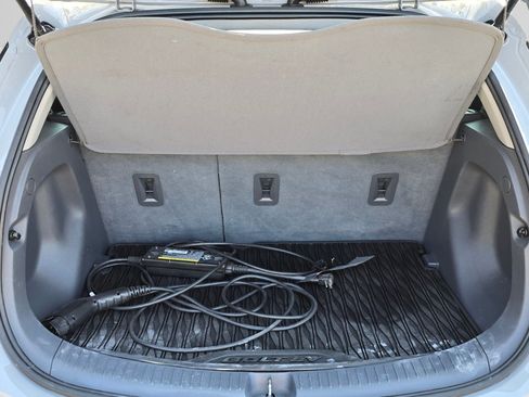 Used 2020 Chevrolet Bolt Premier w/ Infotainment Package FWD image 24