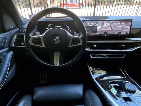 Used 2024 BMW X5 sDrive40i w/ M Sport Package image 5
