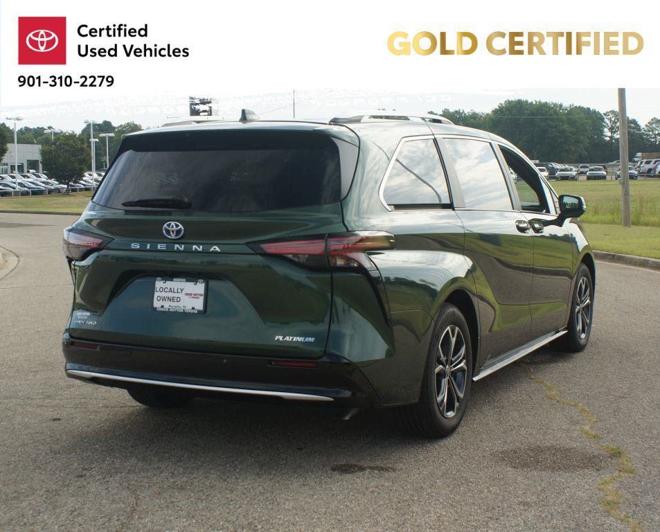 Used 2025 Toyota Sienna Platinum AWD/4WD image 23