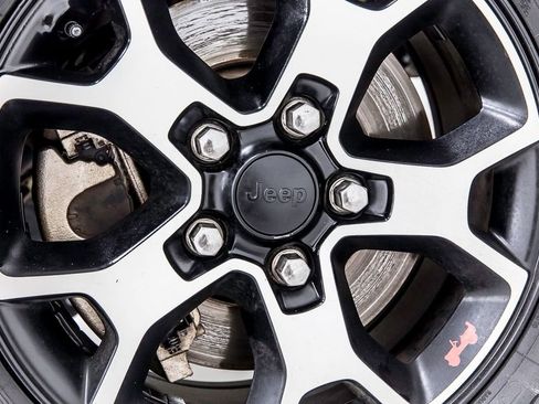 Used 2021 Jeep Wrangler Unlimited Rubicon image 41