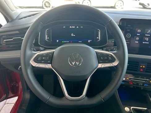 Certified 2025 Volkswagen Jetta SEL image 17