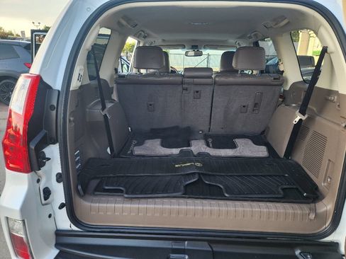 Used 2013 Lexus GX 460 w/ Convenience Pkg AWD/4WD image 11