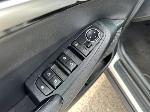 Used 2024 Kia Seltos EX AWD/4WD image 11