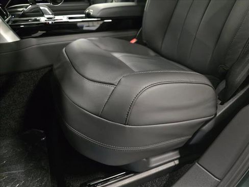 New 2026 Land Rover Range Rover Long Wheelbase SE image 30