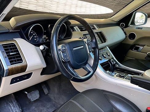 Used 2016 Land Rover Range Rover Sport HSE image 12