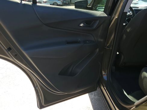 Used 2023 Chevrolet Equinox LT image 10