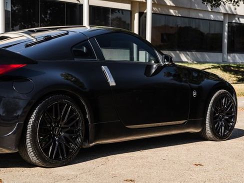 Used 2006 Nissan 350Z Touring w/ (N93) Cargo Convenience Pkg image 48