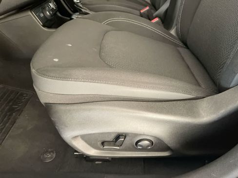 Used 2022 Jeep Renegade Altitude w/ Convenience Group AWD/4WD image 12